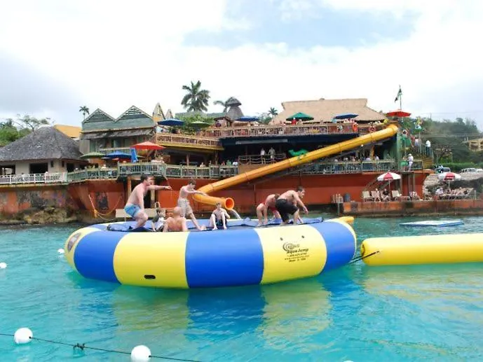 Hospitality Expert Greens 2Br Pool Beach Montego Bay 0*,  Jamajka